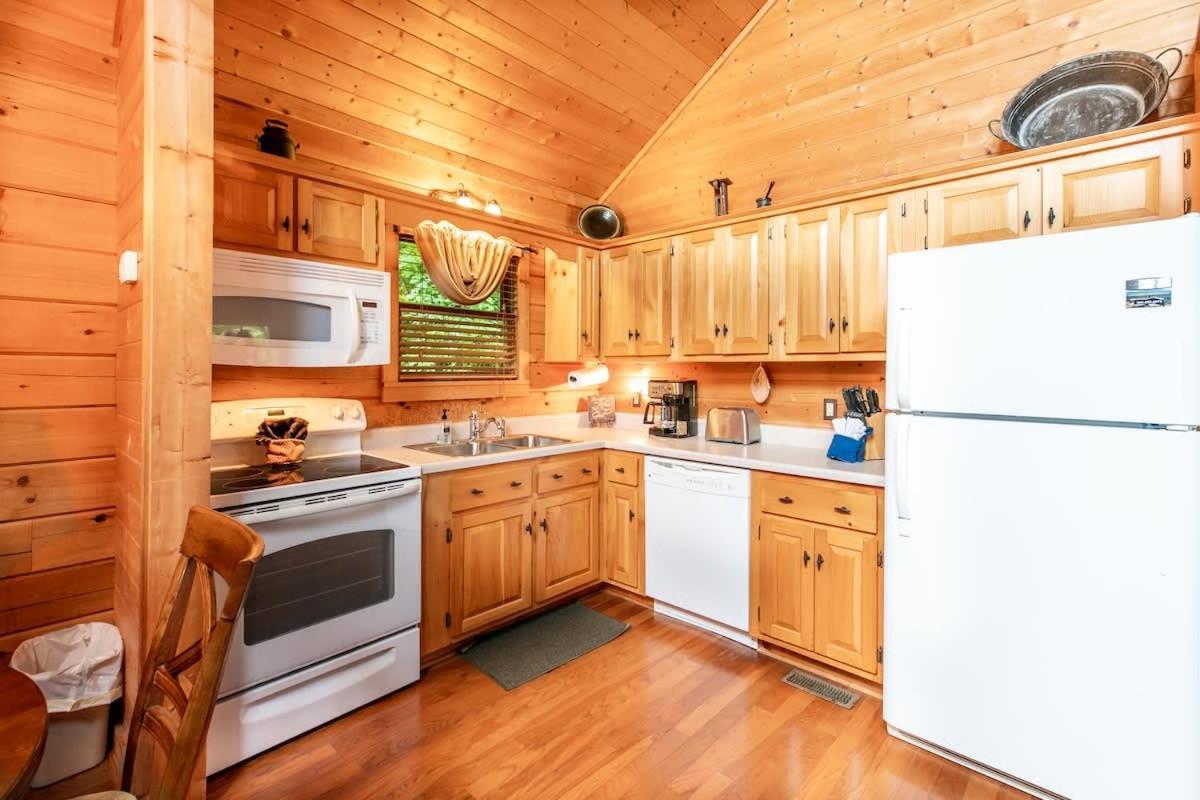 Nice View Fireplace, Hot Tub, Porch Bed, Private Sevierville Exteriér fotografie